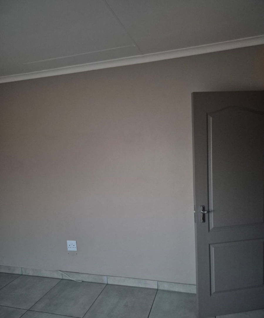 3 Bedroom Property for Sale in Ellaton North West
